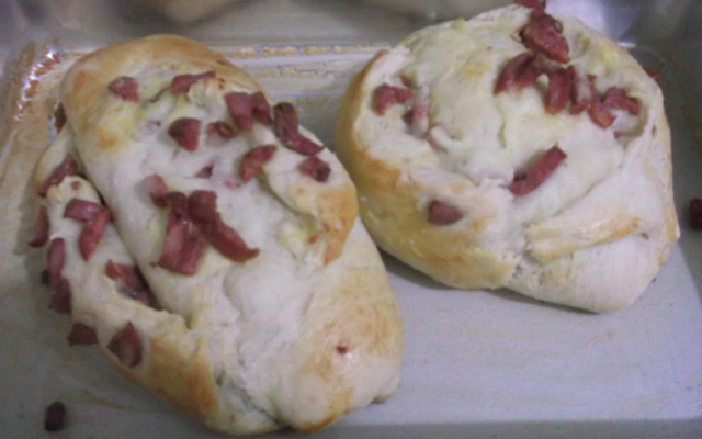 Pão recheado de calabresa