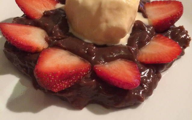 Carpaccio de morango com Sorvete