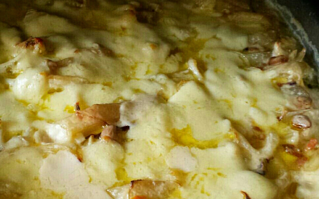 Batata fatiada e recheada