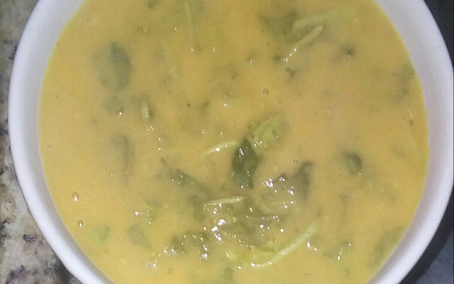 Sopa de cenoura, batata e agrião