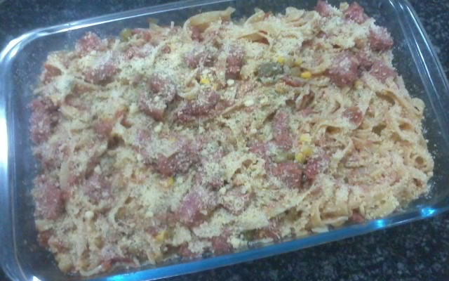 Macarronada com kitut ao forno
