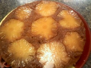 Bolo delícia de abacaxi