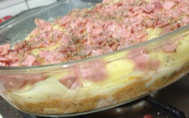 Batata de forno com frango rápida