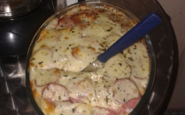 Lasanha com frango ao molho branco