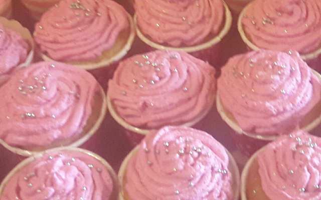 Cupcakes com pontinhos