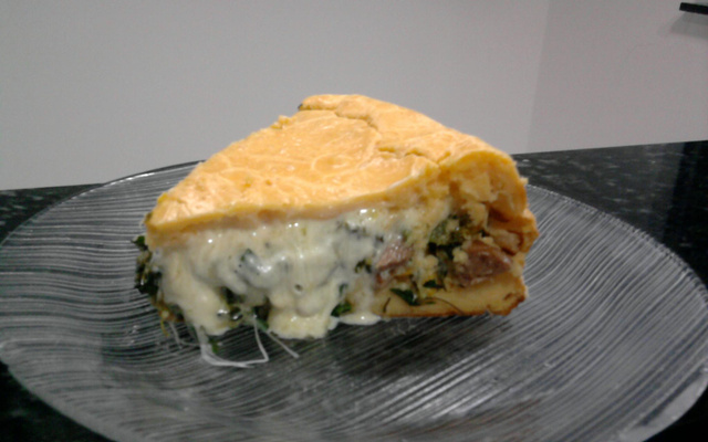 Torta de brócolis com bacon