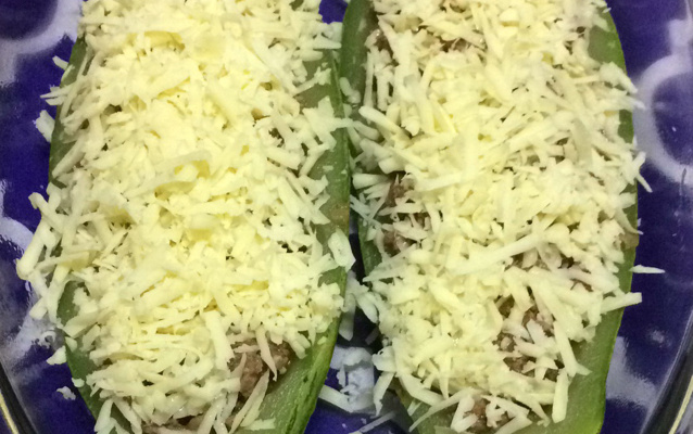 Canoa de abobrinha recheada com carne moída