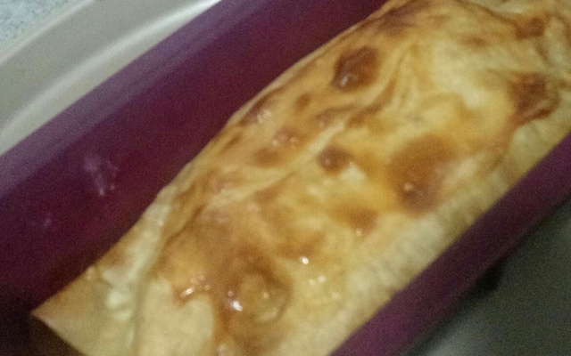 Rocambole  de massa de pastel