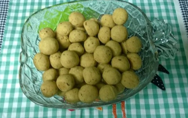 Bolinhas de cebola (Lúcio Cezar)