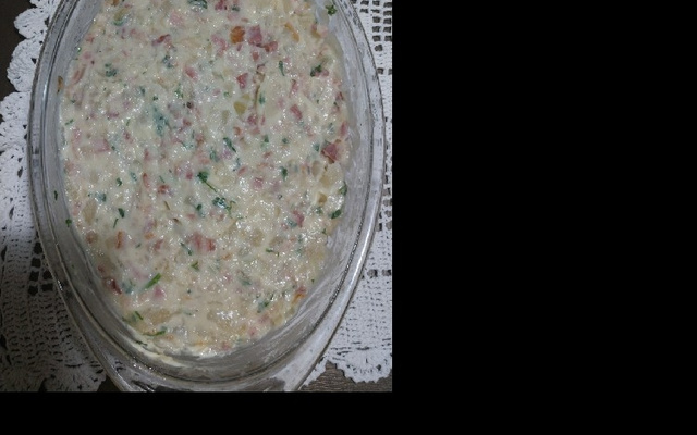 Torta de mandioca com bacon