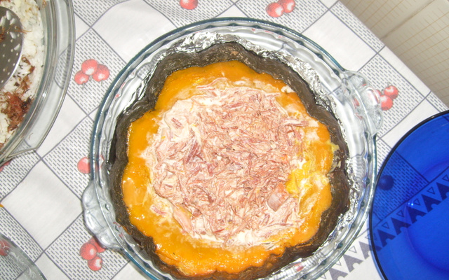 Carne seca desfiada na moranga