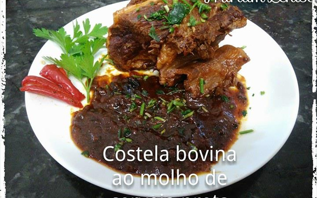 Costela bovina ao molho de cerveja preta