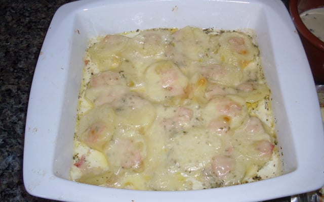 Batatas gratinadas com queijo