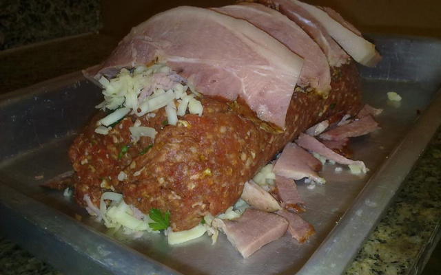 Rocambole de carne moída