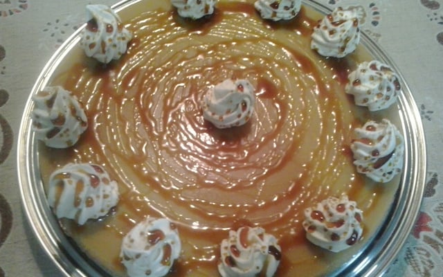 Torta de doce de leite com suspiros