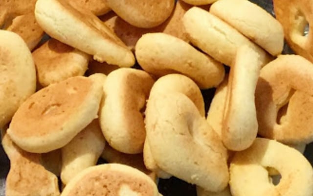 Biscoito de polvilho com parmesão