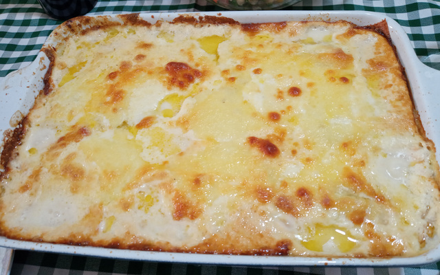 Lasanha de batata ao molho branco