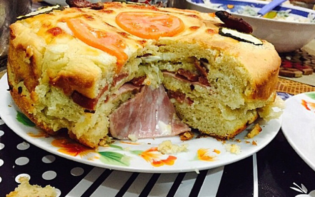 Bolo de pizza do Hilton