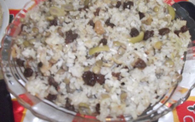 Arroz com lentilhas e passas