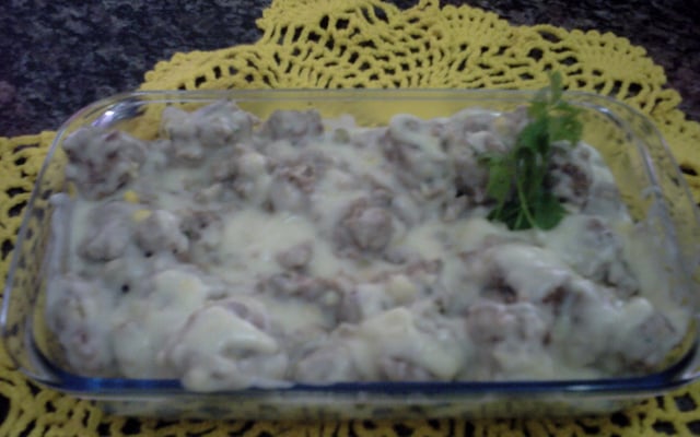 Almôndegas de carne com molho