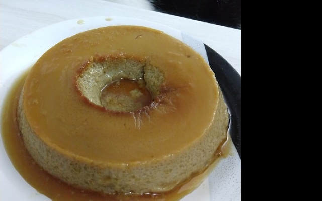 Pudim de doce de leite e café