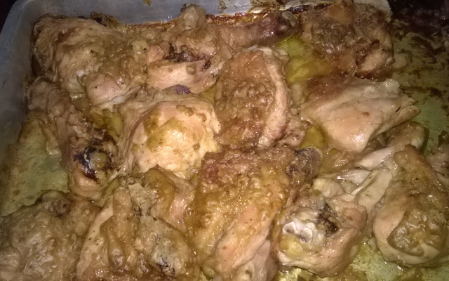 Frango assado com creme de cebola