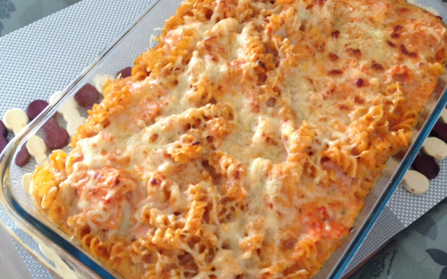 Macarrão de forno gratinado