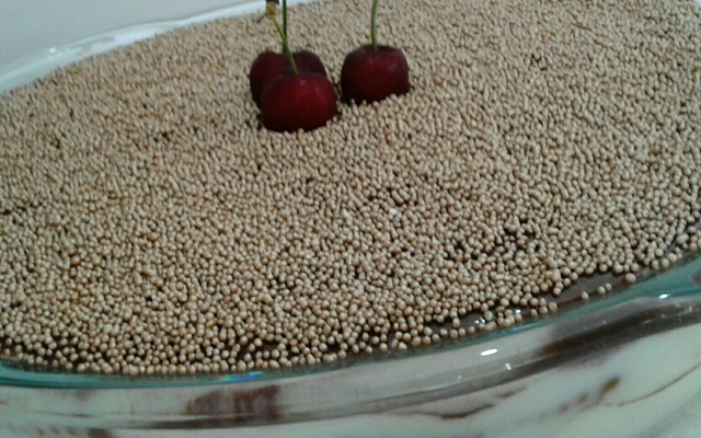 Pavê de chocolate com creme branco