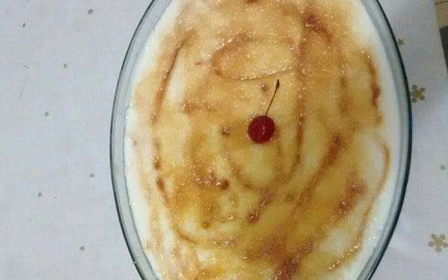 Manjar de coco com leite condensado e coco ralado