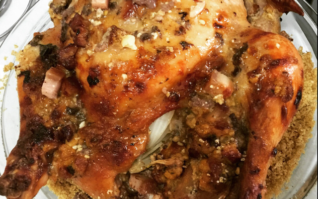 Frango assado com batatas