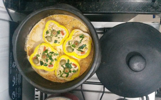 Pimentão recheado de carne moída na panela de pressão