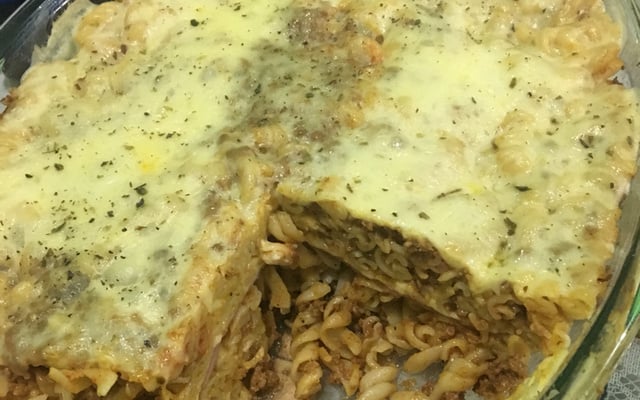 Macarronada com carne moída