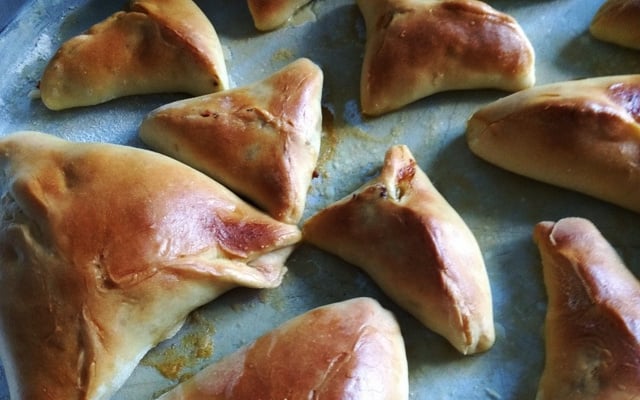 Esfiha de carne adaptada (receita turca)