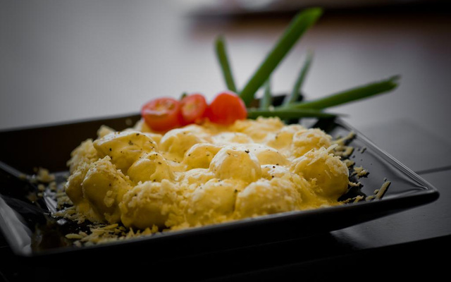 Nhoque recheado com catupiry