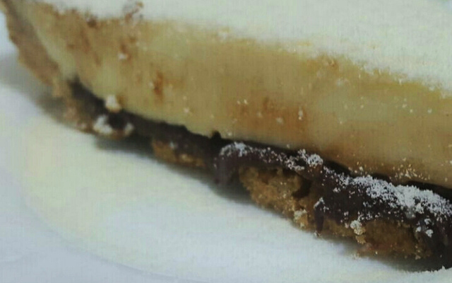 Torta de leite ninho com creme de avelã