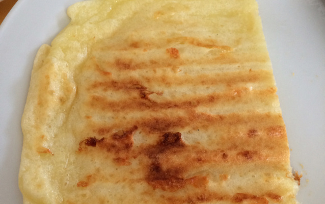 Pão de queijo de sanduicheira