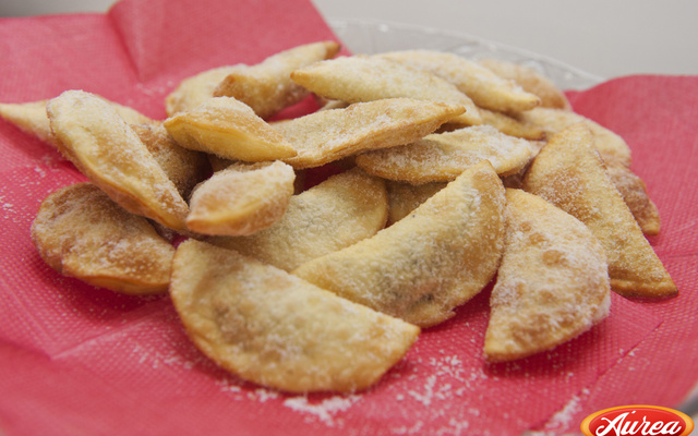 Pastelzinho de brigadeiro Áurea Festas