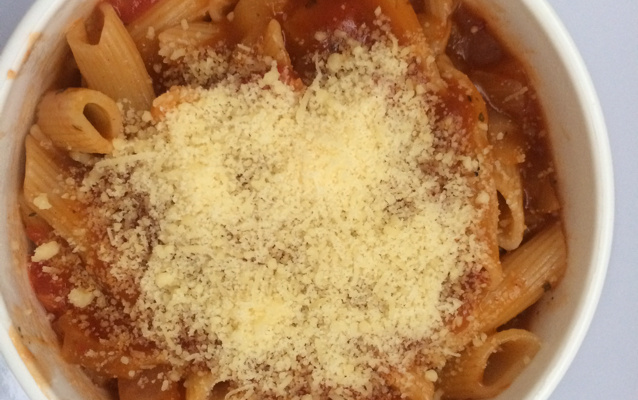 Macarrão ao molho sugo