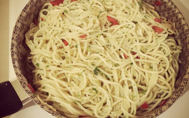 Macarrão ao alho e óleo (pasta aglio e olio)
