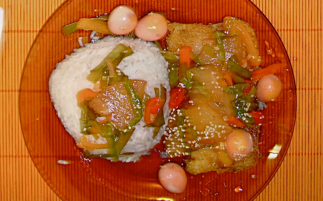 Linguado com abacaxi agridoce