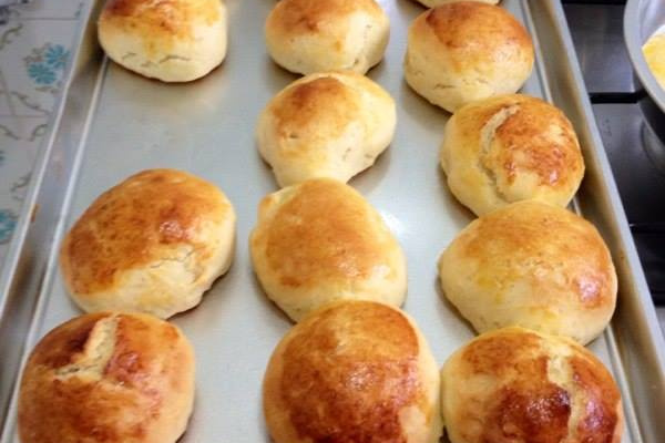 Pão de batata recheado