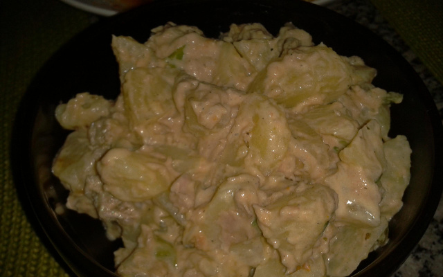 Salada de batata com atum