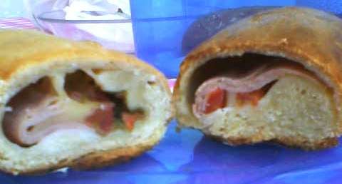 Pãozinho recheado com presunto e mussarela