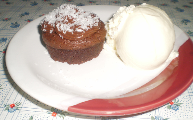 Cupcake de chocolate no micro-ondas