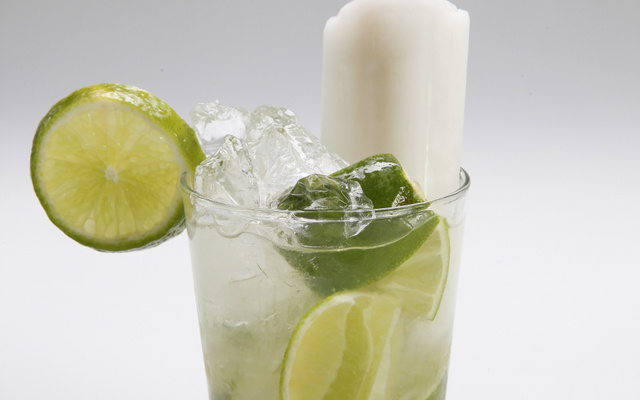 Caipira de Limão com picolé
