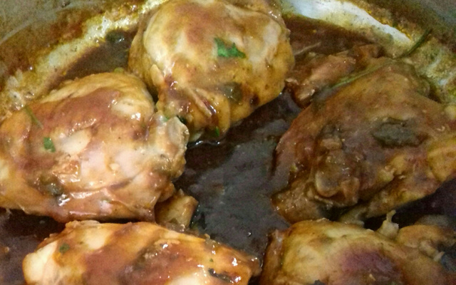 Coxas de frango ao molho