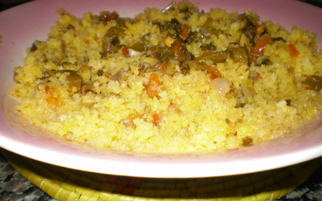 Cuscuz com caldo de carneiro