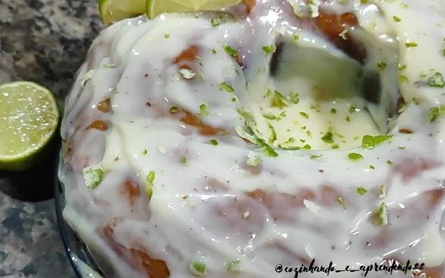 Bolo verde de limão