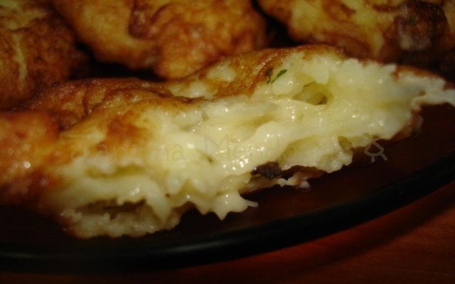 Bolinhos de batata e cebola