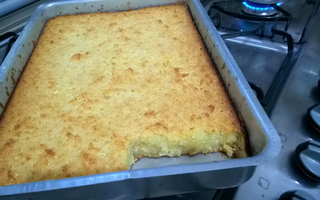 Bolo de aipim cremoso tradicional